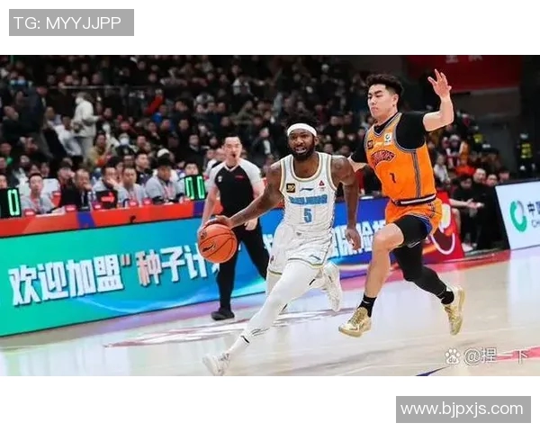 北京队与山东队激战全场精彩集锦92比108精彩回顾