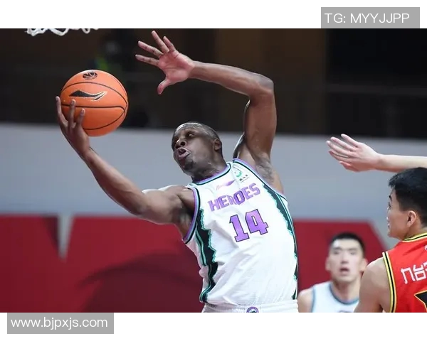 山东男篮迎战江苏，双方实力相当引人期待