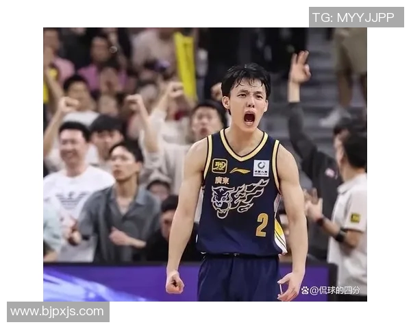 广东队与青岛队激战正酣谁能在这场篮球对决中笑到最后